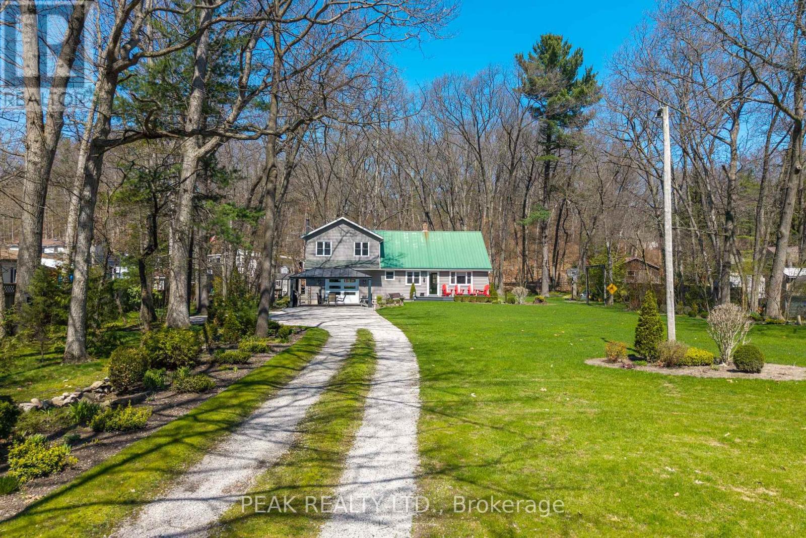 9948 Northville Crescent, Lambton Shores, Ontario  N0M 2N0 - Photo 3 - X13044624