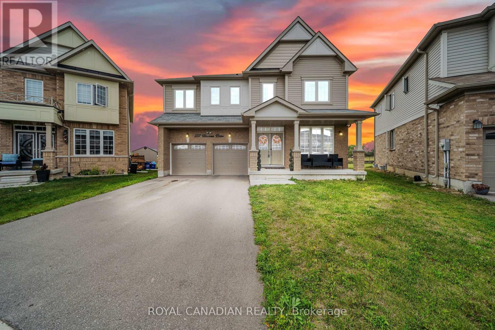 237 KINSMAN DRIVE, Hamilton, Ontario