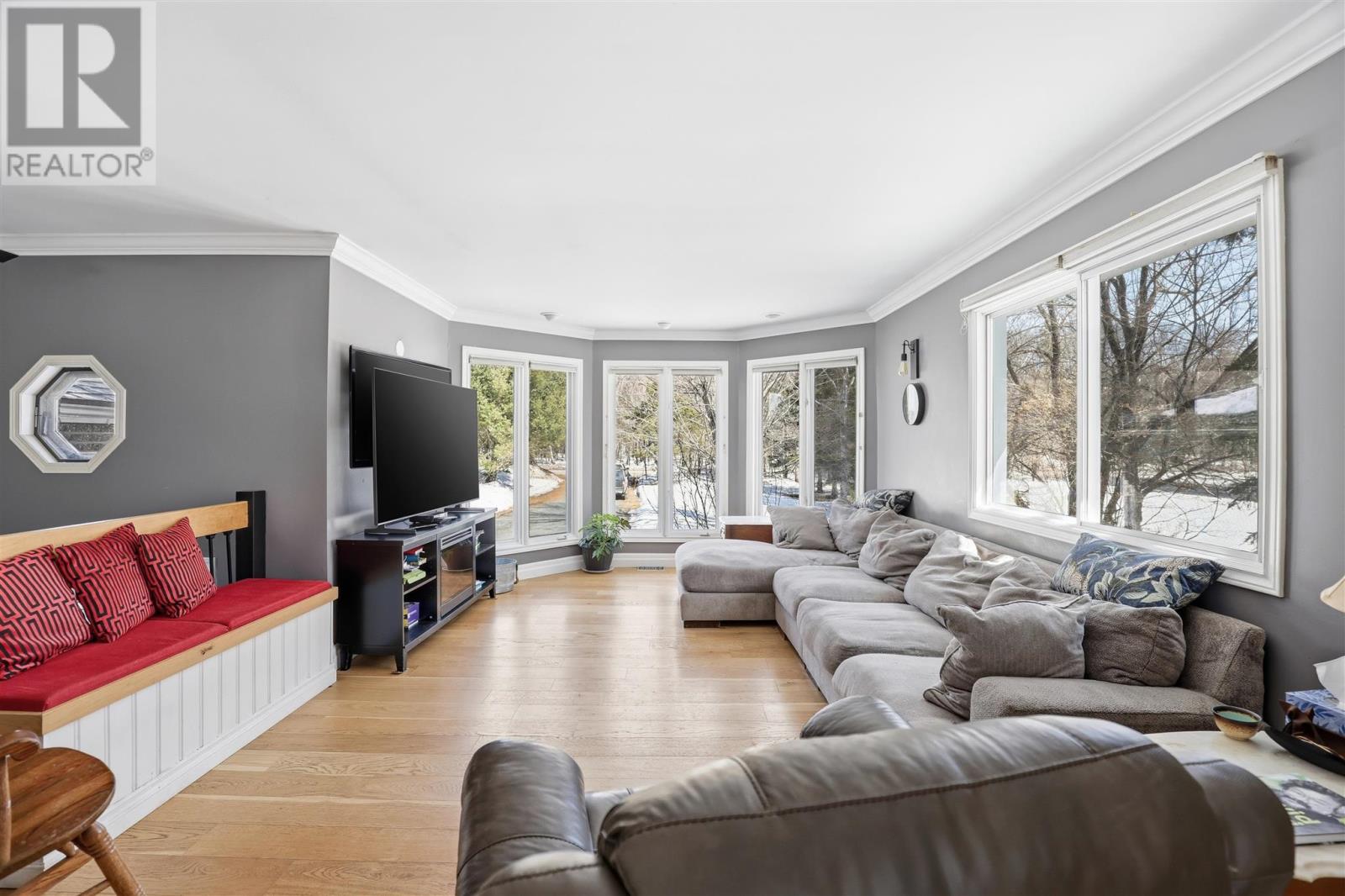 797 Fifth Lin E, Sault Ste. Marie, Ontario  P6A 6J8 - Photo 4 - SM260744