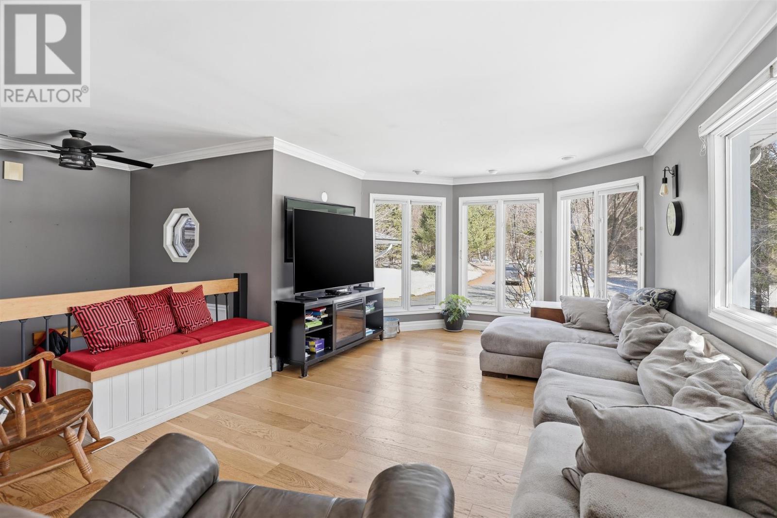 797 Fifth Lin E, Sault Ste. Marie, Ontario  P6A 6J8 - Photo 5 - SM260744