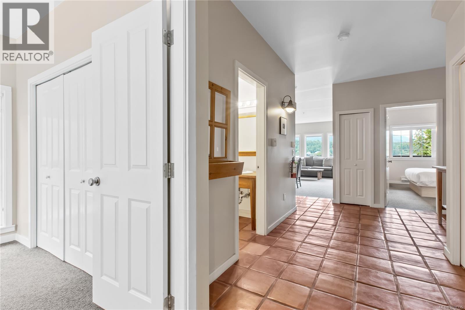 402 1971 Harbour Dr, Ucluelet, British Columbia  V0R 3A0 - Photo 11 - 1008335