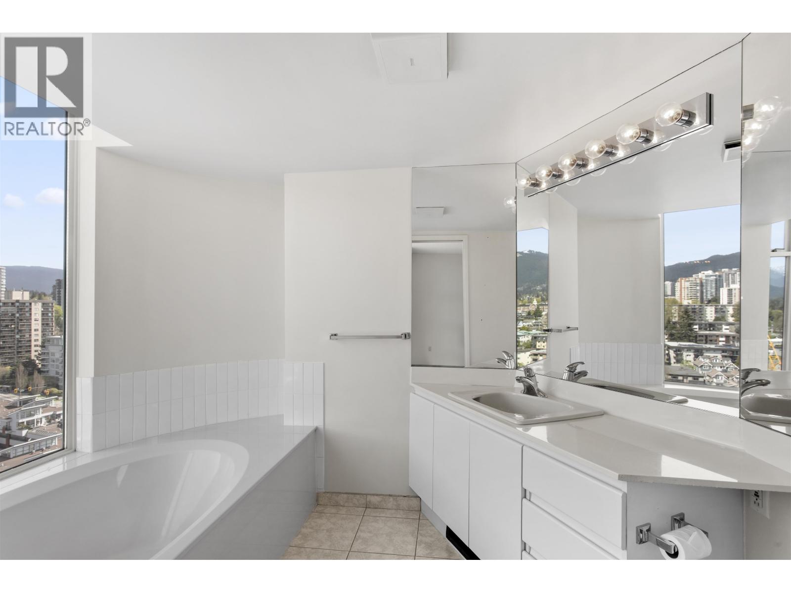 2103 120 W 2nd Street, North Vancouver, British Columbia  V7M 1C3 - Photo 23 - R3115089