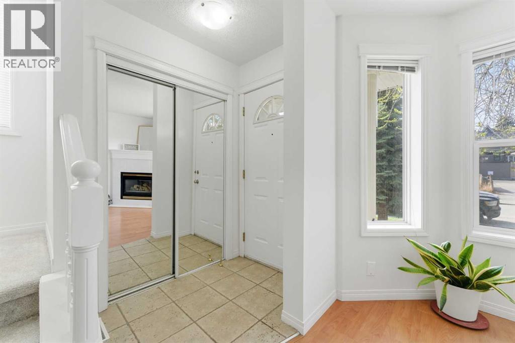 1, 2106 35 Avenue SW, Calgary, Alberta  T2T 2E3 - Photo 2 - A2299353