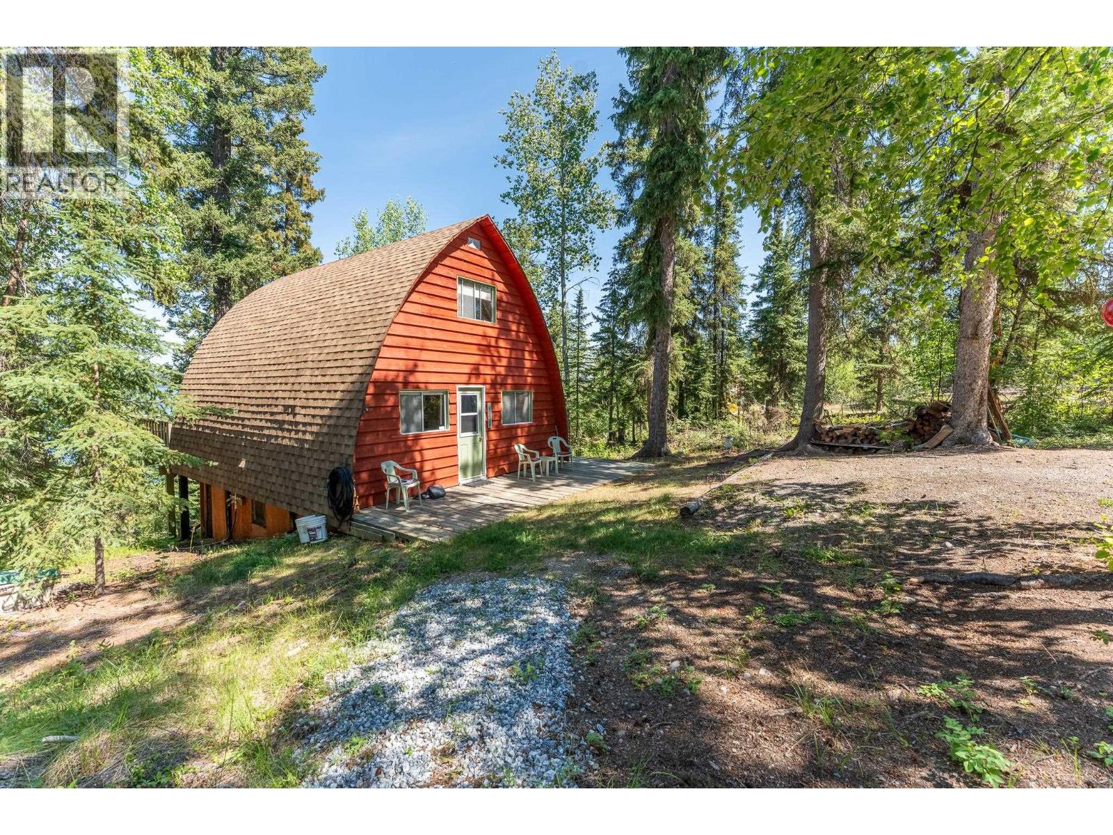 52260 LLOYD DRIVE, Cluculz Lake, British Columbia