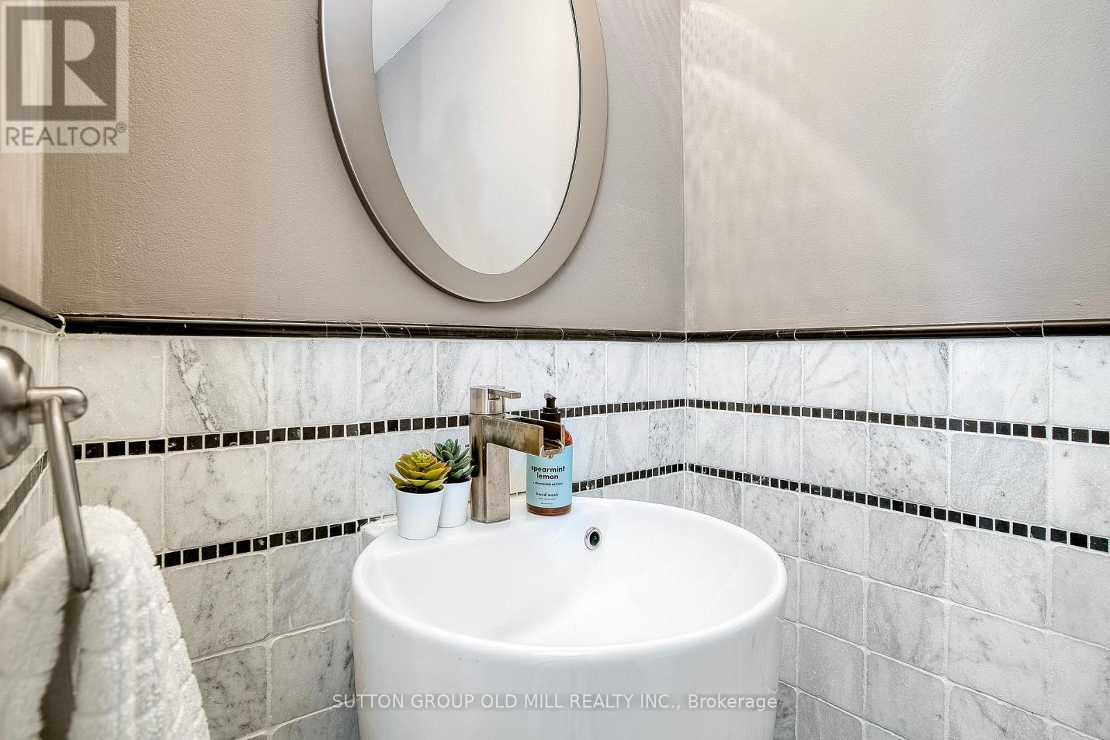 1 - 4 Bradbrook Road, Toronto, Ontario  M8Z 5V3 - Photo 6 - W13019242