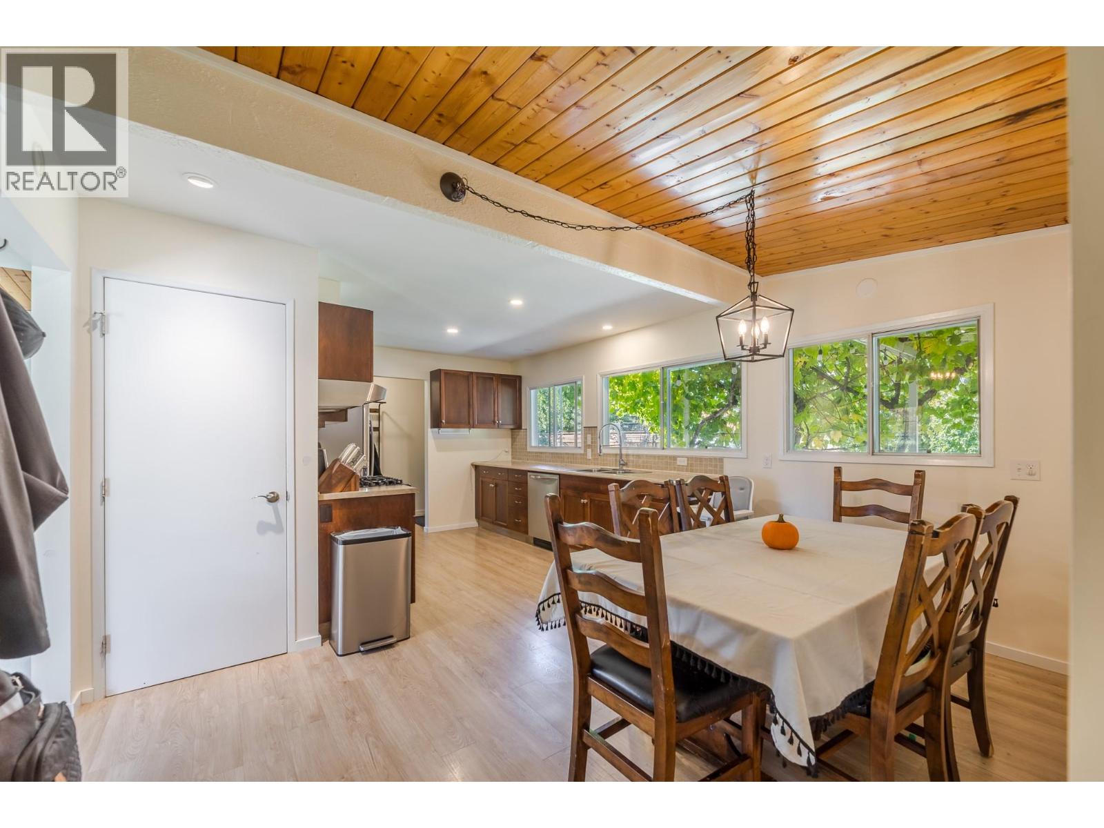 5206 Nixon Road, Summerland, British Columbia  V0H 1Z9 - Photo 9 - 10384766