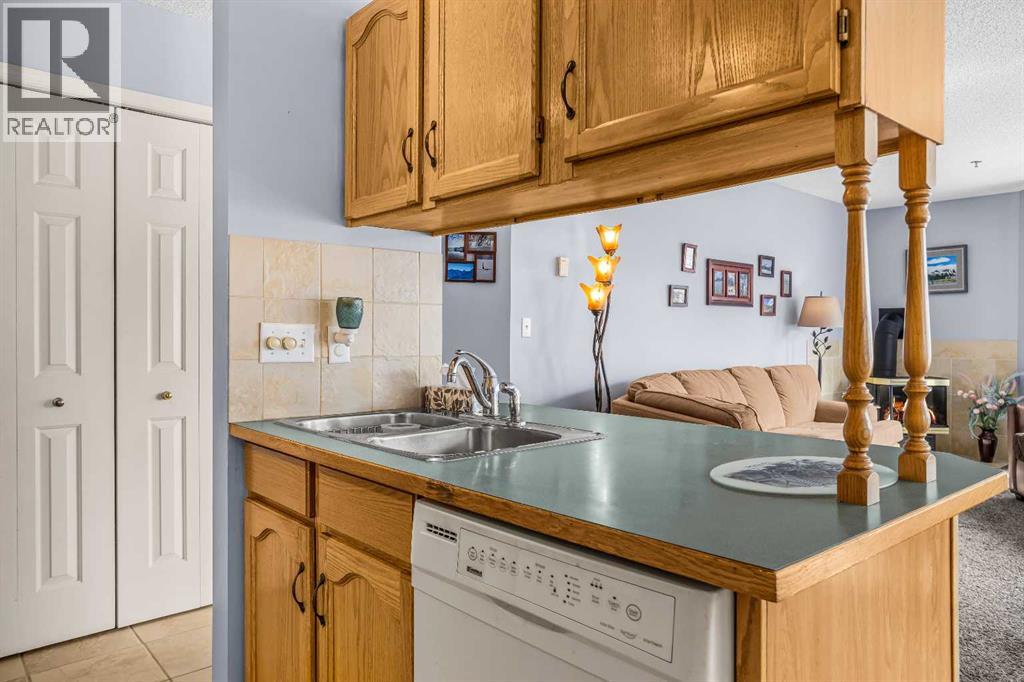 104, 1080a Cougar Creek Drive, Canmore, Alberta  T1W 1A4 - Photo 6 - A2305202