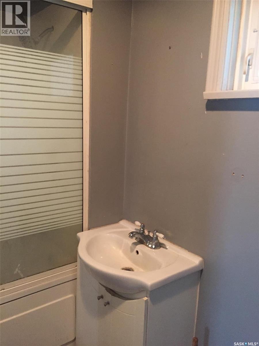 202 1st Avenue NW, Preeceville, Saskatchewan  S0A 3B0 - Photo 13 - SK030155