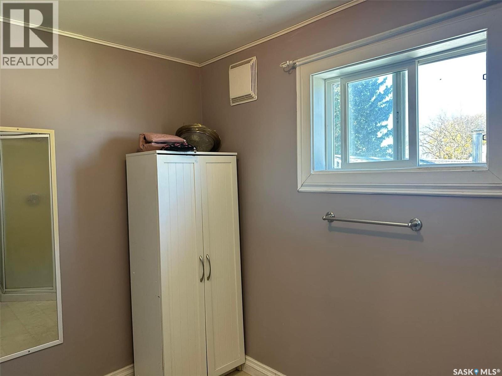 202 1st Avenue NW, Preeceville, Saskatchewan  S0A 3B0 - Photo 15 - SK030155