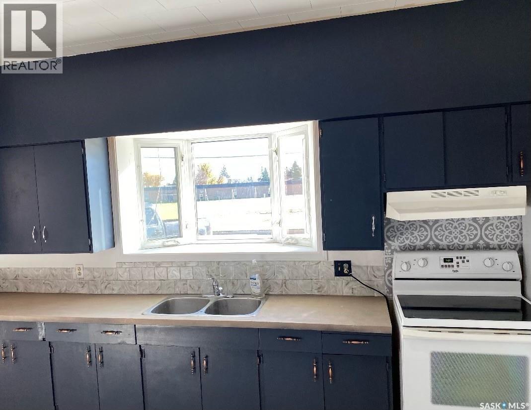 202 1st Avenue NW, Preeceville, Saskatchewan  S0A 3B0 - Photo 4 - SK030155