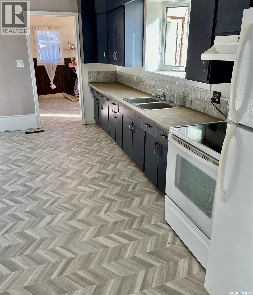 202 1st Avenue NW, Preeceville, Saskatchewan  S0A 3B0 - Photo 6 - SK030155