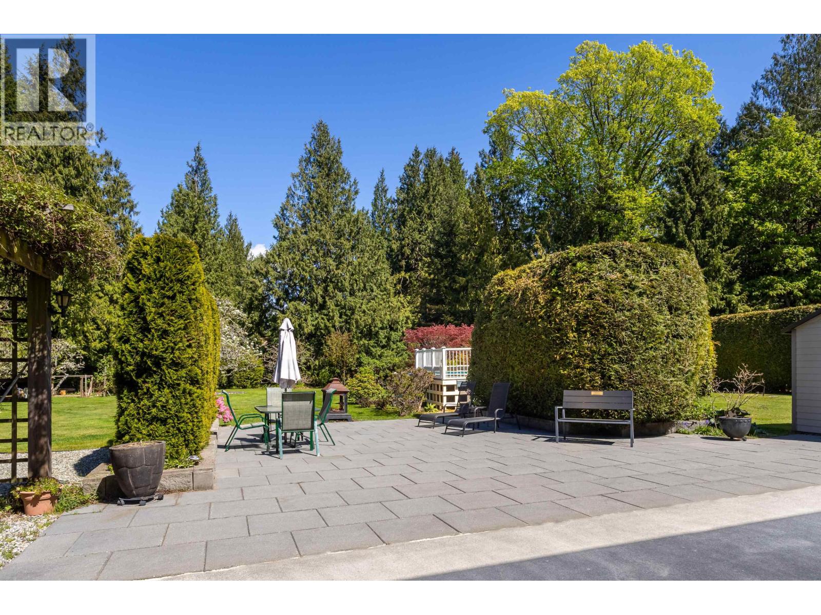 7904 Redrooffs Road, Halfmoon Bay, British Columbia  V7Z 1A4 - Photo 8 - R3115800