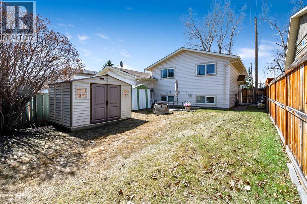 323 Woodvale Crescent SW, Calgary, Alberta  T2W 3L3 - Photo 25 - A2304263