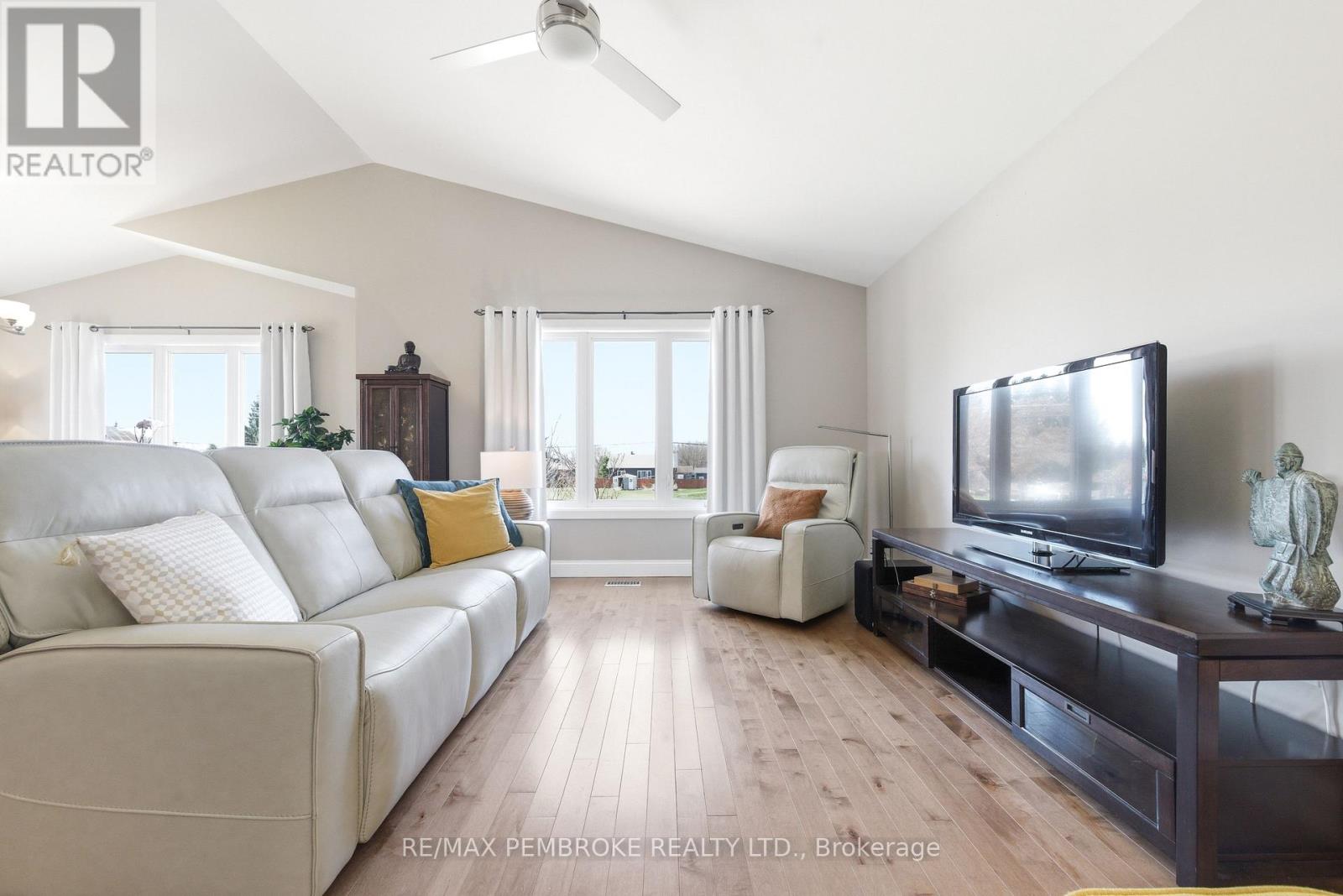 34 Rapid Road, Whitewater Region, Ontario  K0J 2L0 - Photo 16 - X13044694