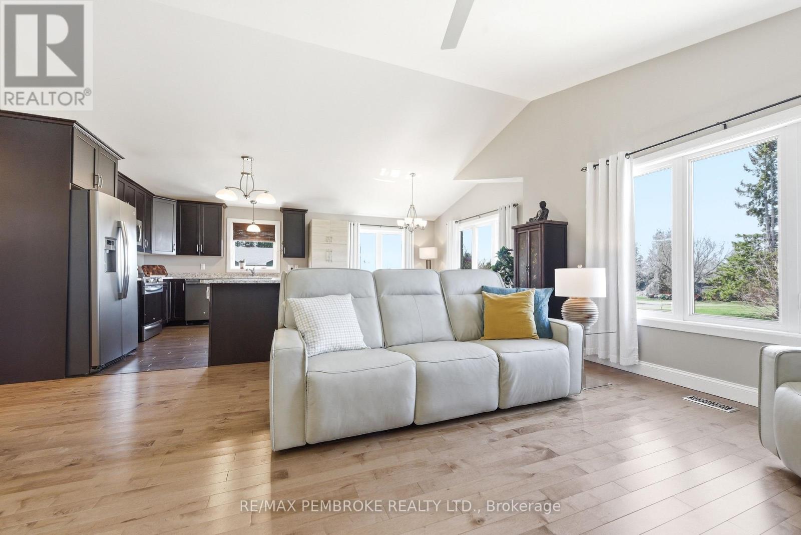 34 Rapid Road, Whitewater Region, Ontario  K0J 2L0 - Photo 18 - X13044694