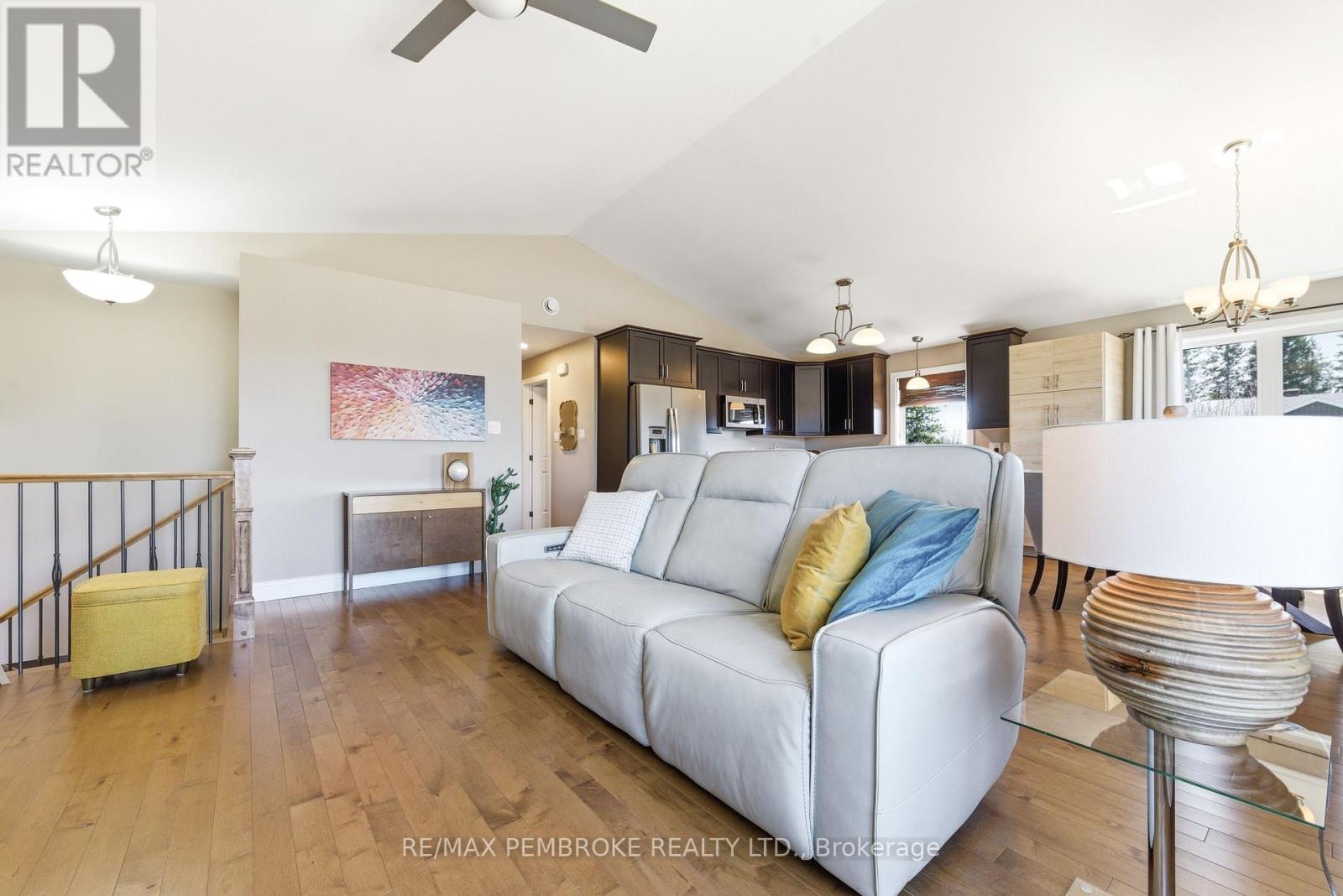 34 Rapid Road, Whitewater Region, Ontario  K0J 2L0 - Photo 19 - X13044694