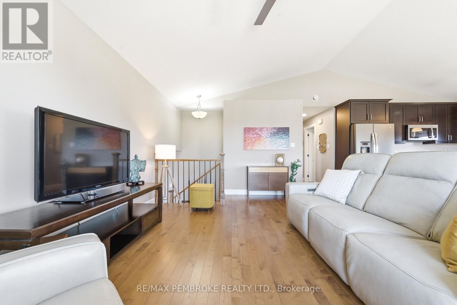 34 Rapid Road, Whitewater Region, Ontario  K0J 2L0 - Photo 20 - X13044694