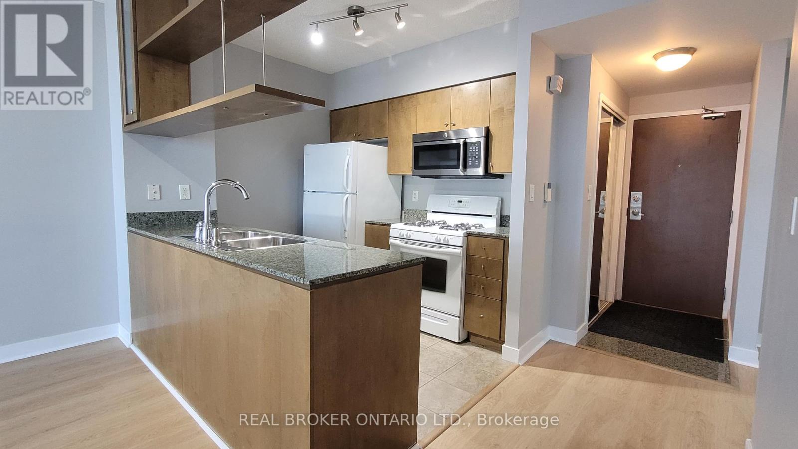 3101 - 35 Mariner Terrace, Toronto, Ontario  M5V 3V9 - Photo 3 - C13044722