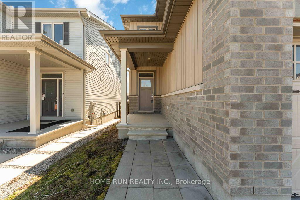 95 Shinny Avenue, Ottawa, Ontario  K2V 0G5 - Photo 2 - X13044714