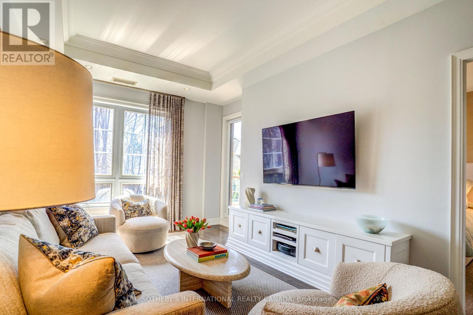 225 - 21 Burkebrook Place, Toronto, Ontario  M4G 0A2 - Photo 4 - C12886952