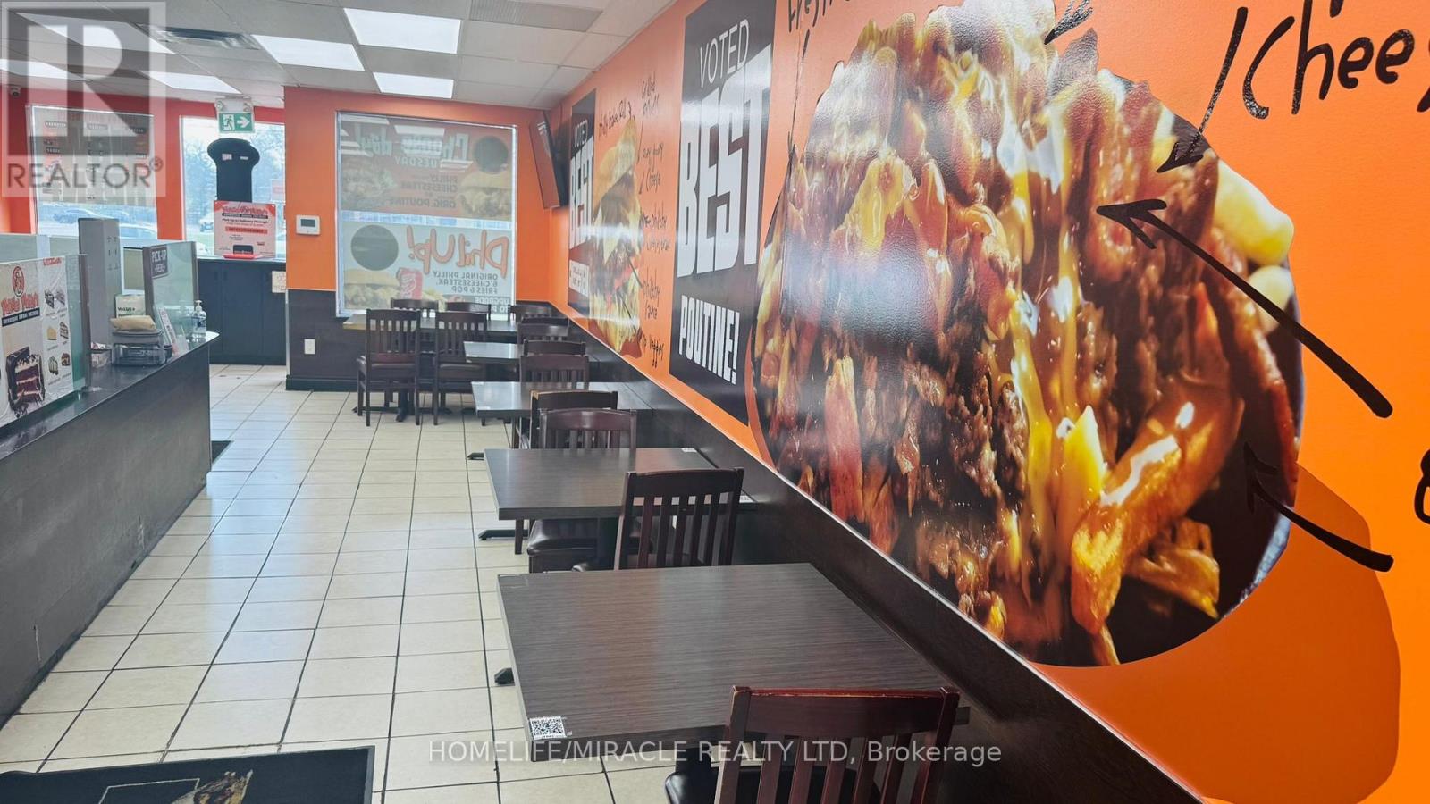 2 - 2405 Fairview Street, Burlington, Ontario  L7R 2E4 - Photo 4 - W13044716