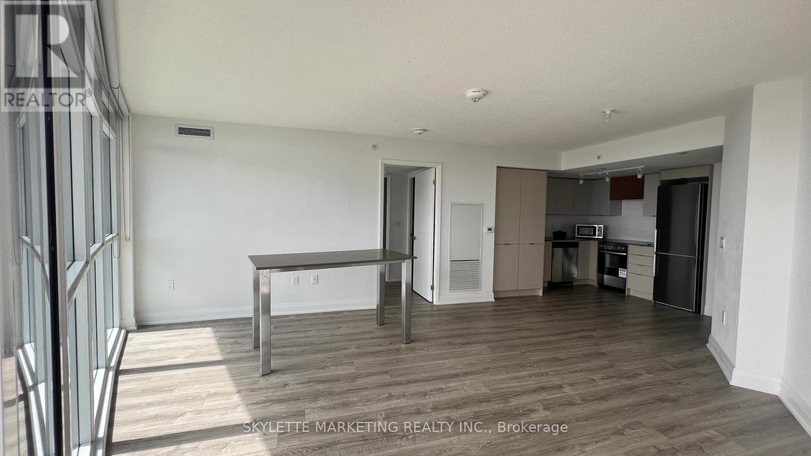 908 - 30 Gibbs Road, Toronto, Ontario  M9B 0E4 - Photo 3 - W13044732