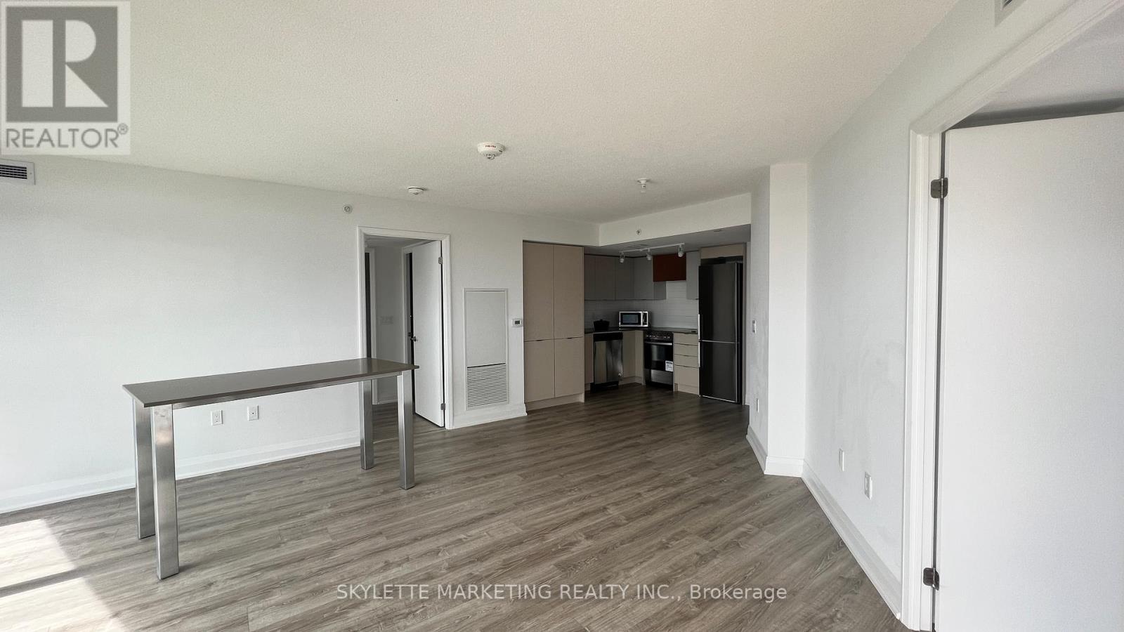 908 - 30 Gibbs Road, Toronto, Ontario  M9B 0E4 - Photo 4 - W13044732