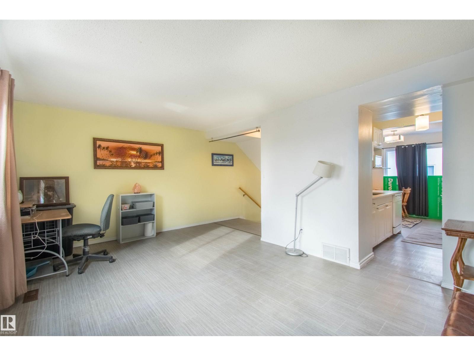 892 Abbottsfield Rd Nw Nw, Edmonton, Alberta  T5W 4R4 - Photo 10 - E4483063