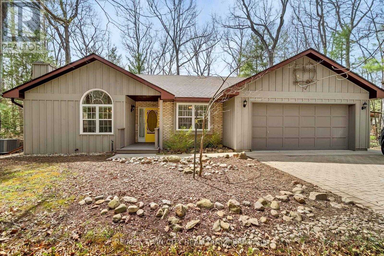 10325 GRAND OAKS DRIVE, Lambton Shores, Ontario