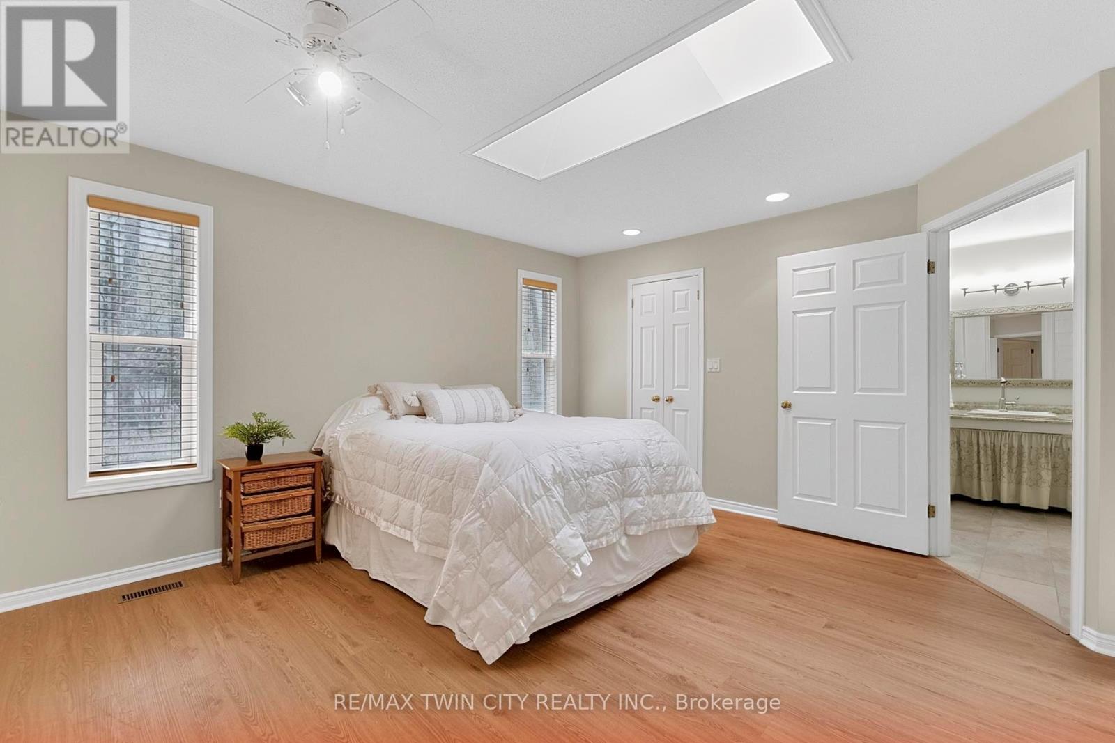 10325 Grand Oaks Drive, Lambton Shores, Ontario  N0M 1T0 - Photo 19 - X13044710