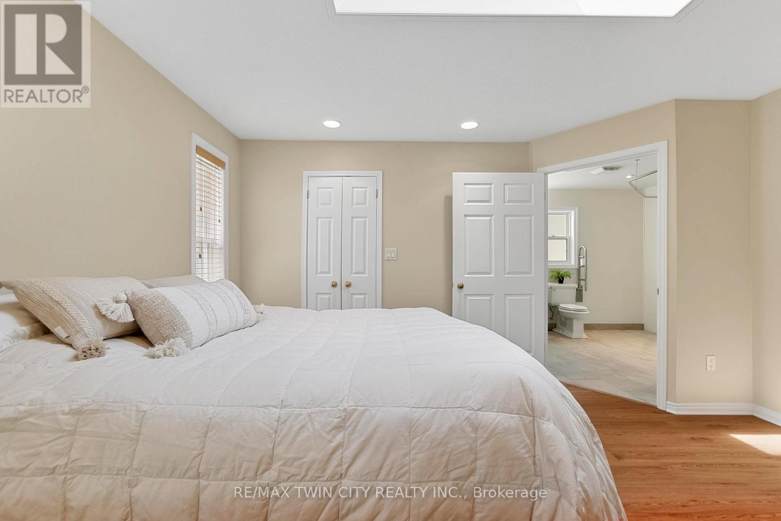 10325 Grand Oaks Drive, Lambton Shores, Ontario  N0M 1T0 - Photo 20 - X13044710