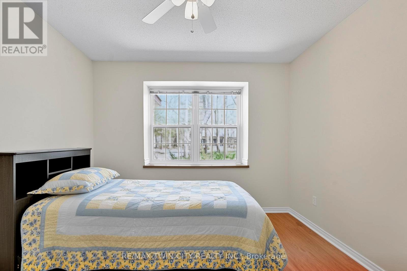 10325 Grand Oaks Drive, Lambton Shores, Ontario  N0M 1T0 - Photo 28 - X13044710