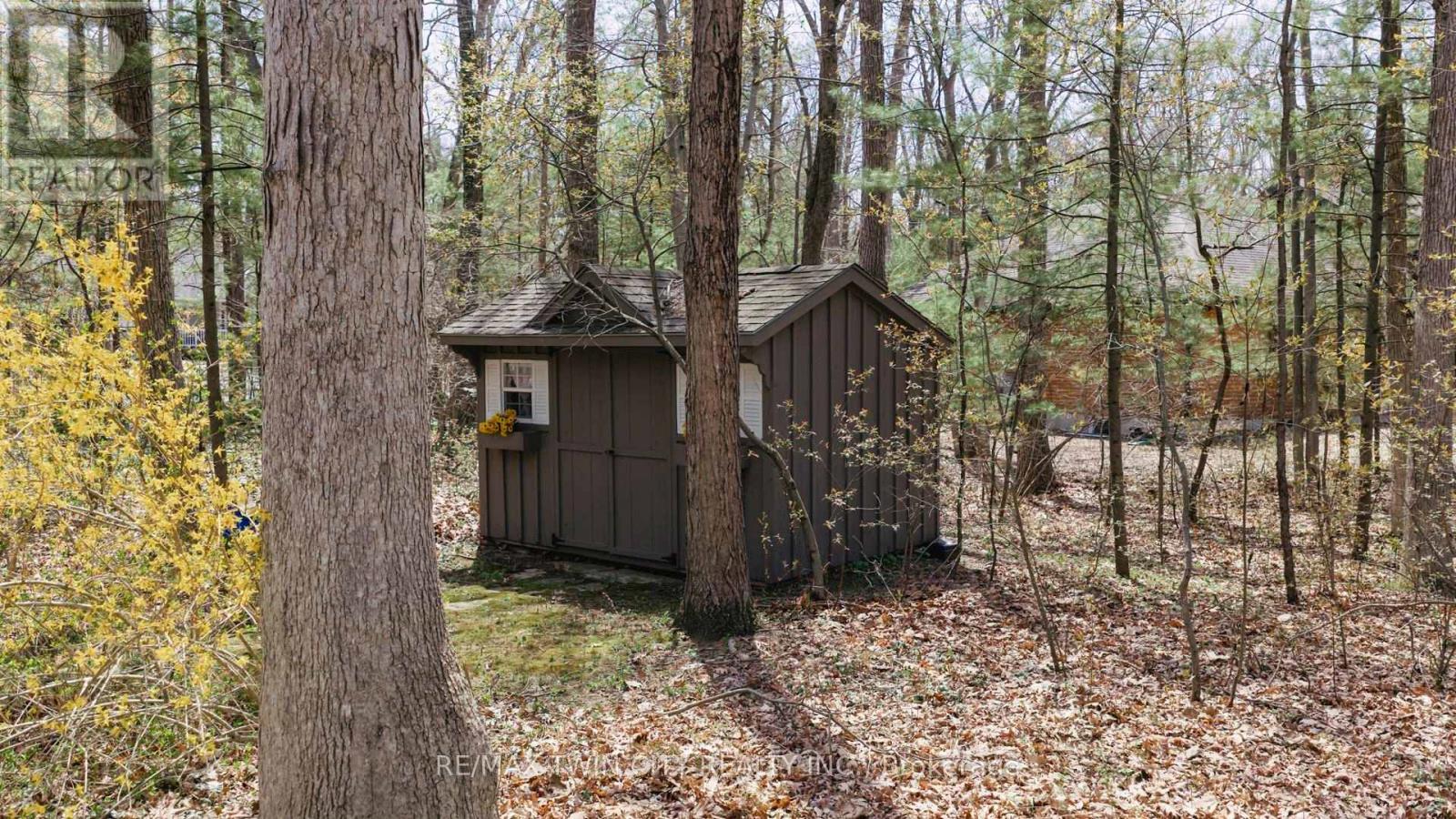 10325 Grand Oaks Drive, Lambton Shores, Ontario  N0M 1T0 - Photo 38 - X13044710