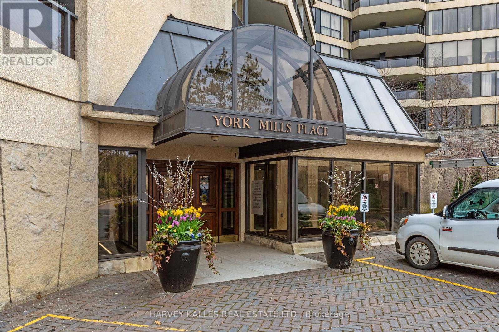 201 - 3900 Yonge Street, Toronto, Ontario  M4N 3N6 - Photo 2 - C13042934