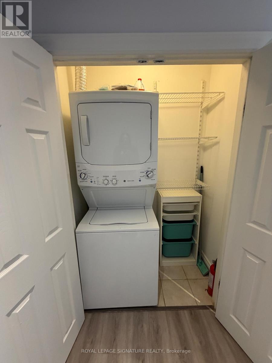 Upper - 2444 Danforth Avenue, Toronto, Ontario  M4C 1K9 - Photo 12 - E12675452