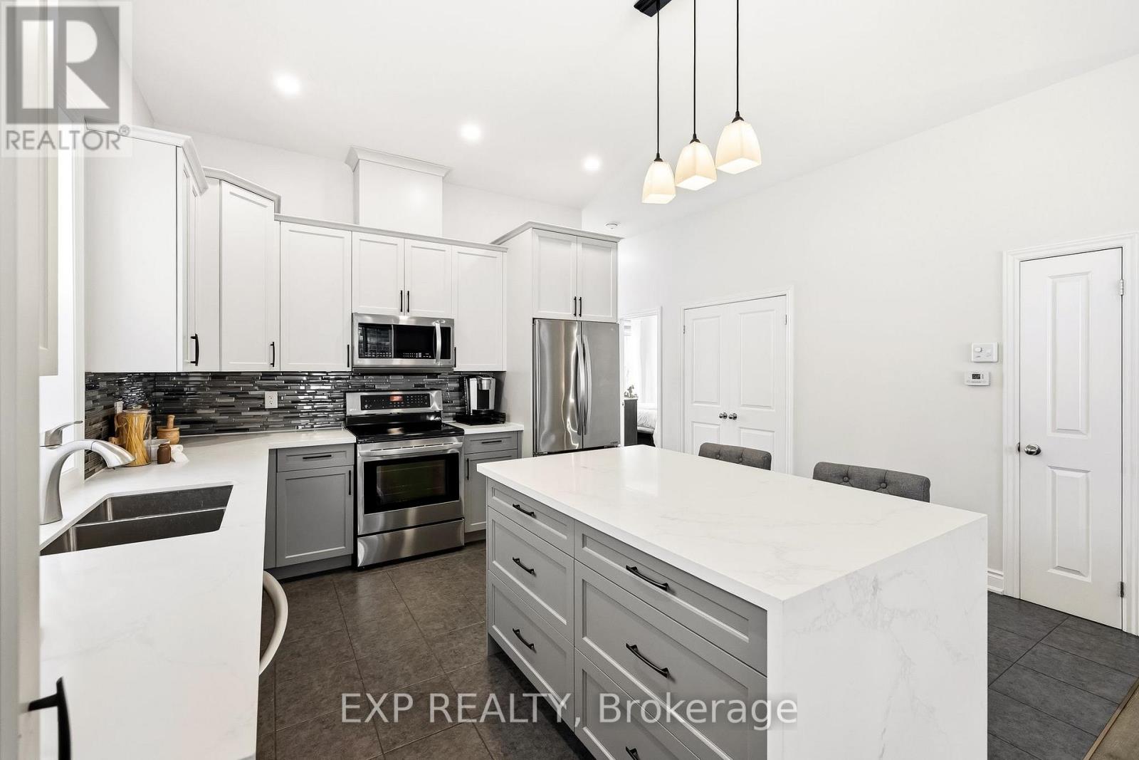 726 Elmer Hutton Street, Cobourg, Ontario  K9A 0K9 - Photo 14 - X13028428