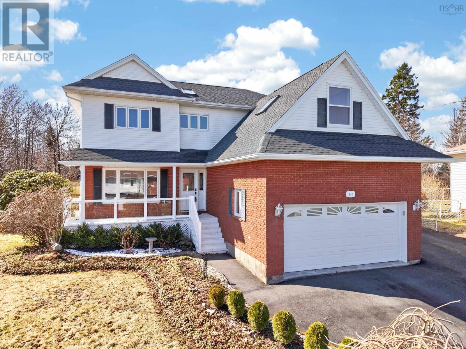 144 Pinewood Crescent, Dartmouth, Nova Scotia