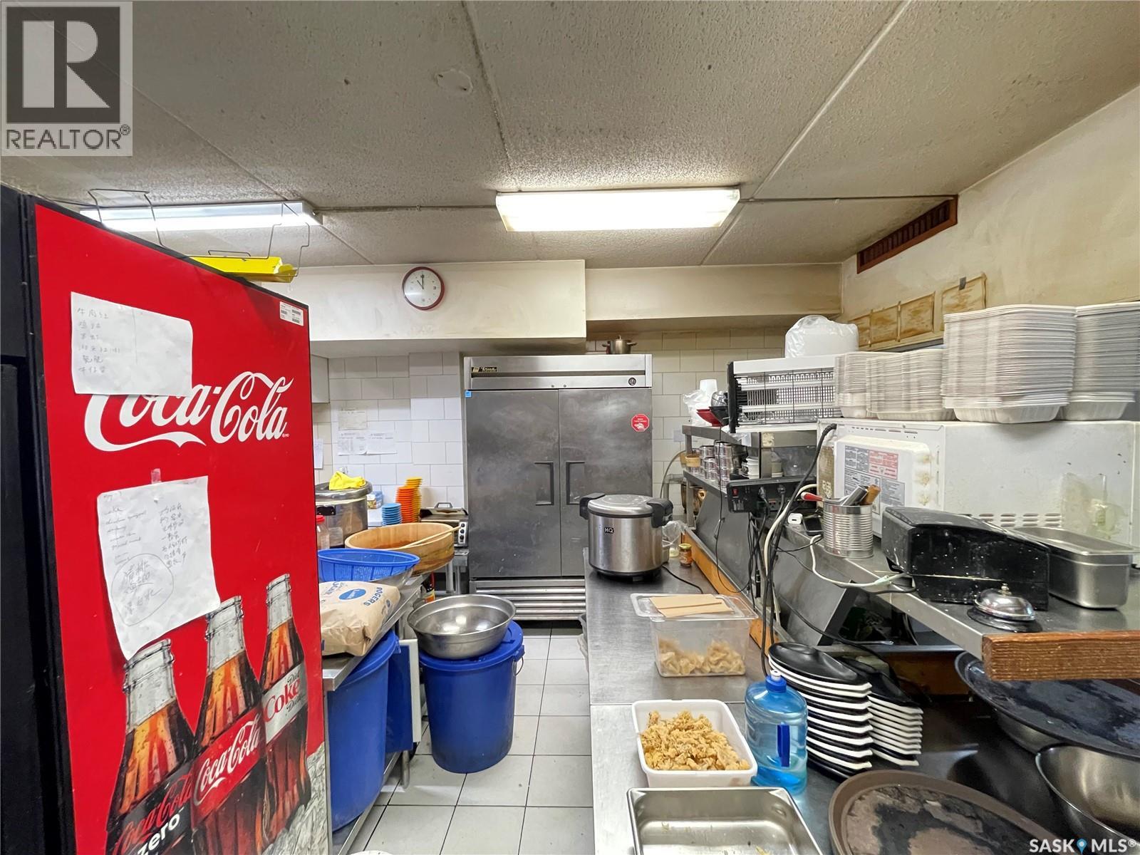 2135 Albert Street, Regina, Saskatchewan  S4P 2V1 - Photo 9 - SK033641