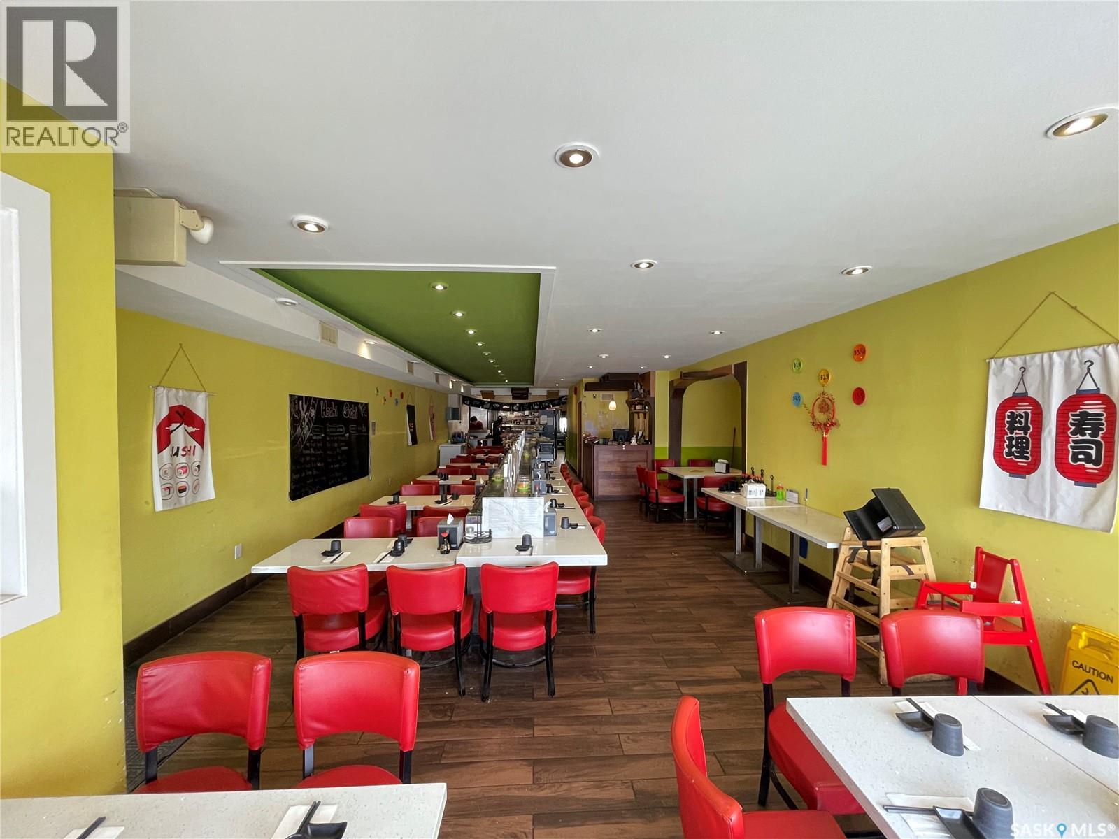 2135 Albert Street, Regina, Saskatchewan  S4P 2V1 - Photo 3 - SK033641