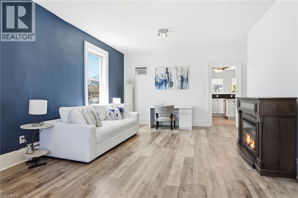 73 Sherwood Drive, Brantford, Ontario  N3T 1N3 - Photo 4 - 40821753