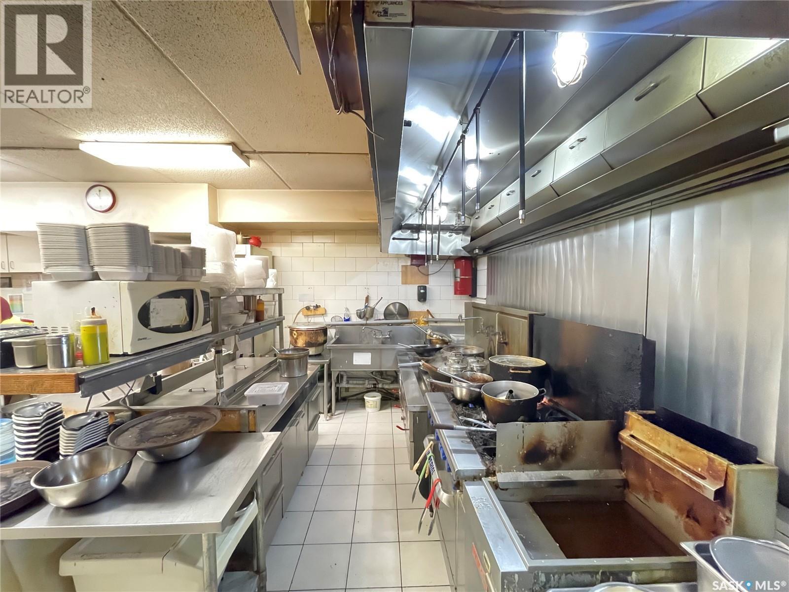 2135 Albert Street, Regina, Saskatchewan  S4P 2V1 - Photo 8 - SK033641