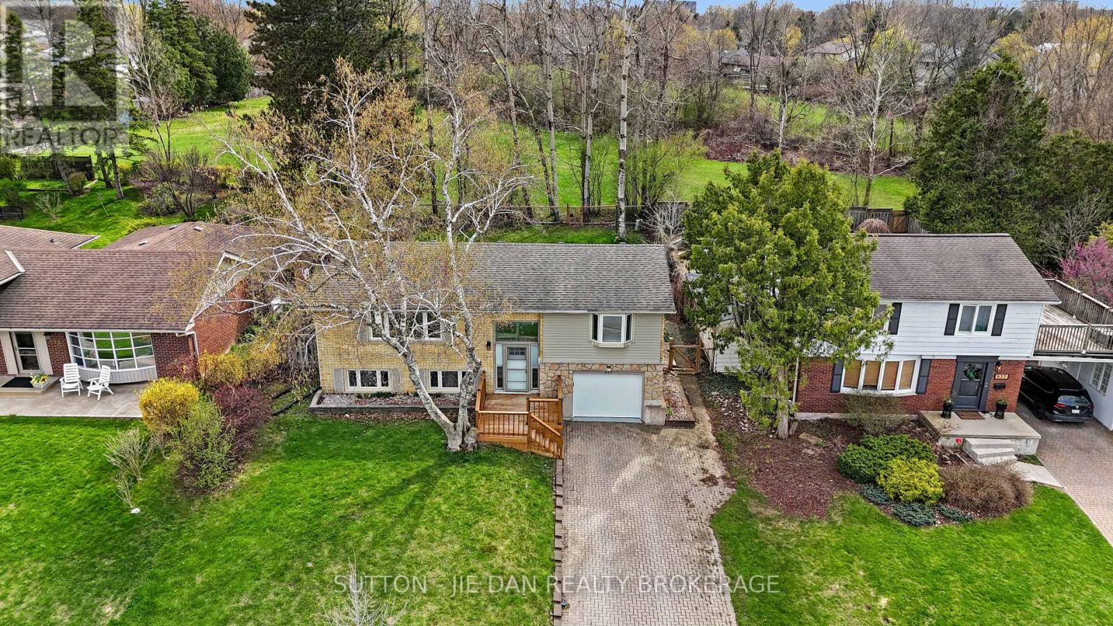 637 JASON CRESCENT, London South, Ontario