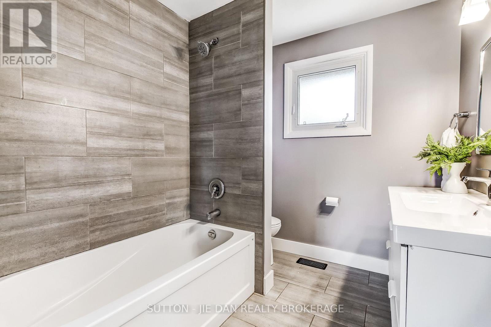 637 Jason Crescent, London South, Ontario  N6J 3E5 - Photo 10 - X13044776