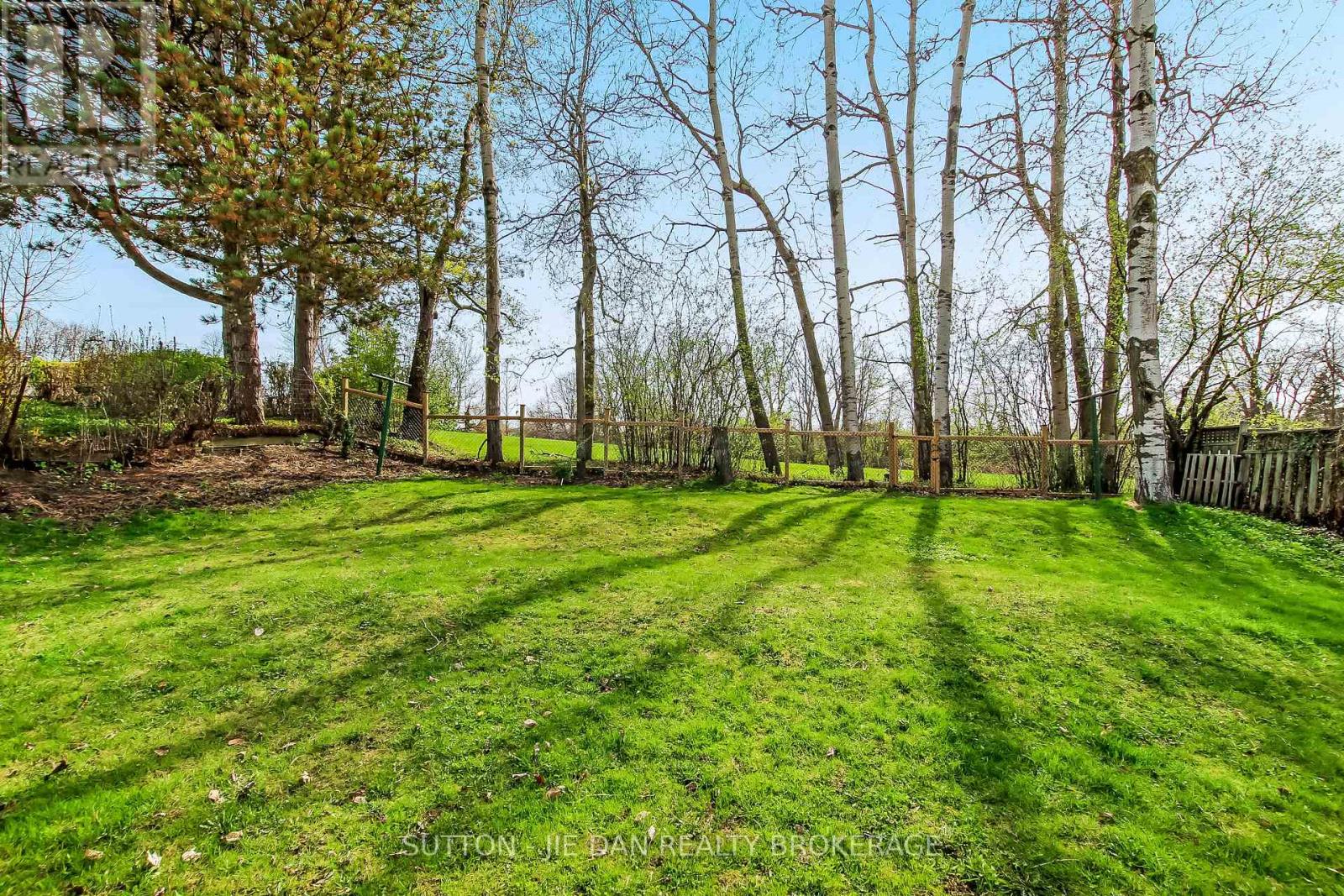 637 Jason Crescent, London South, Ontario  N6J 3E5 - Photo 3 - X13044776