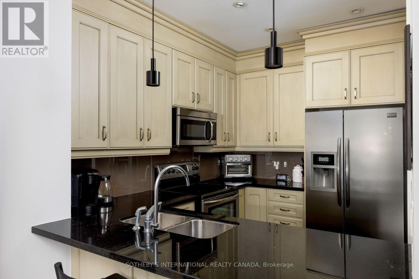 225 - 21 Burkebrook Place, Toronto, Ontario  M4G 0A2 - Photo 10 - C12886952