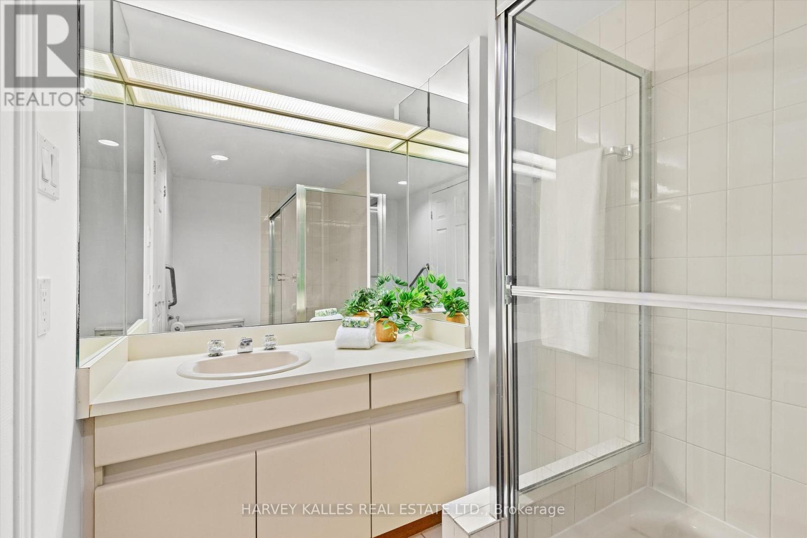 201 - 3900 Yonge Street, Toronto, Ontario  M4N 3N6 - Photo 24 - C13042934