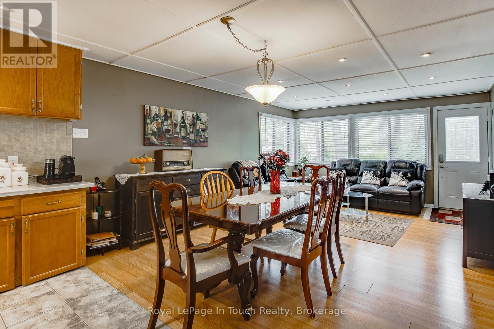 35 Tiny Beaches Road S, Tiny, Ontario  L0L 2J0 - Photo 13 - S13044744