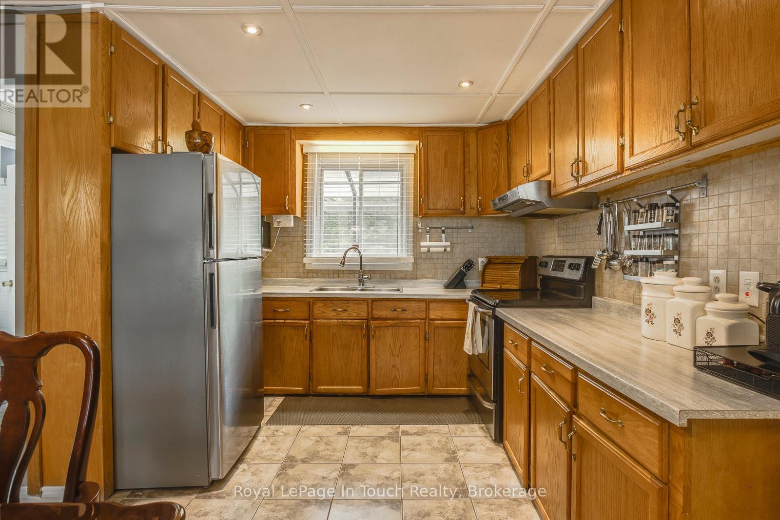 35 Tiny Beaches Road S, Tiny, Ontario  L0L 2J0 - Photo 15 - S13044744