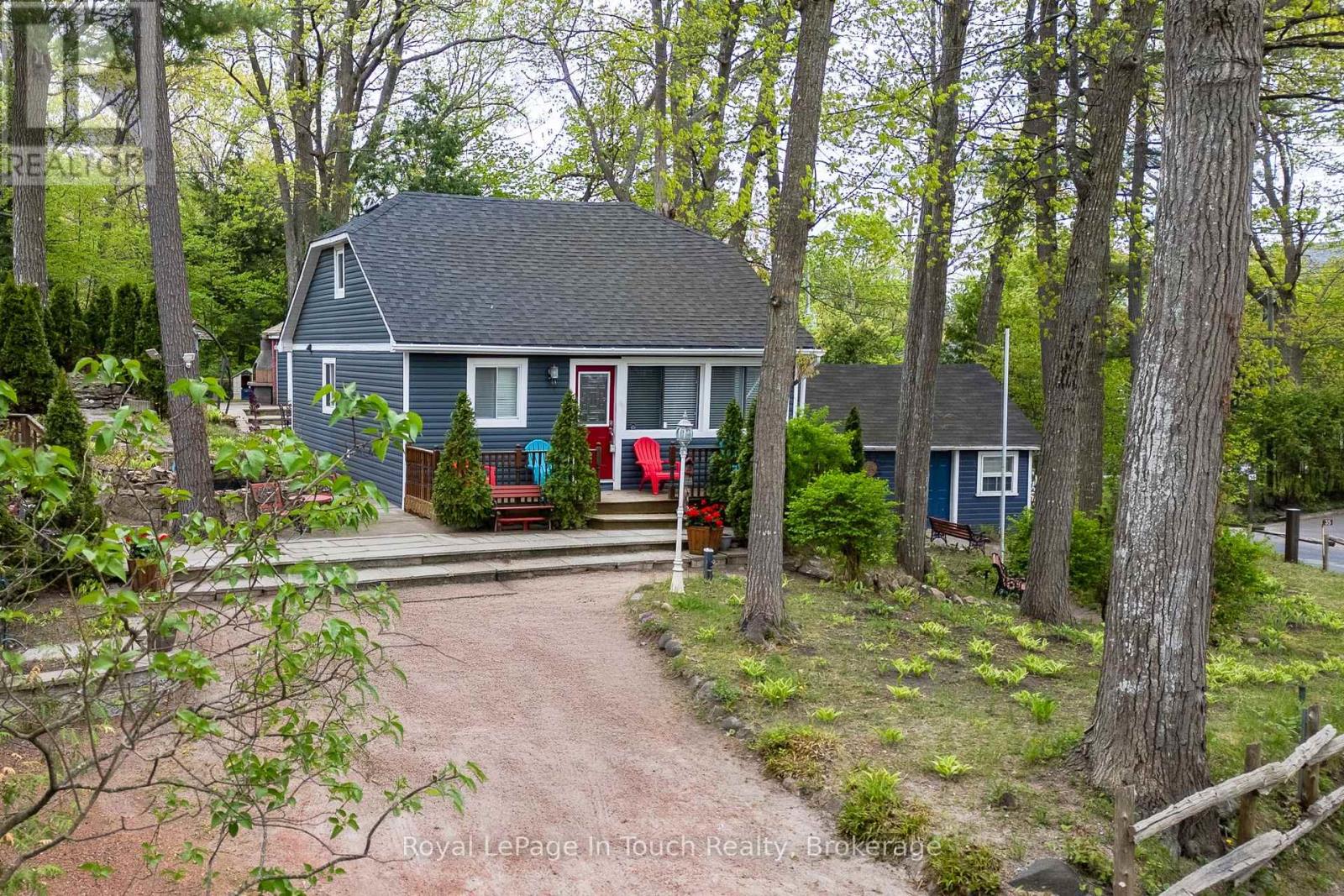 35 Tiny Beaches Road S, Tiny, Ontario  L0L 2J0 - Photo 6 - S13044744
