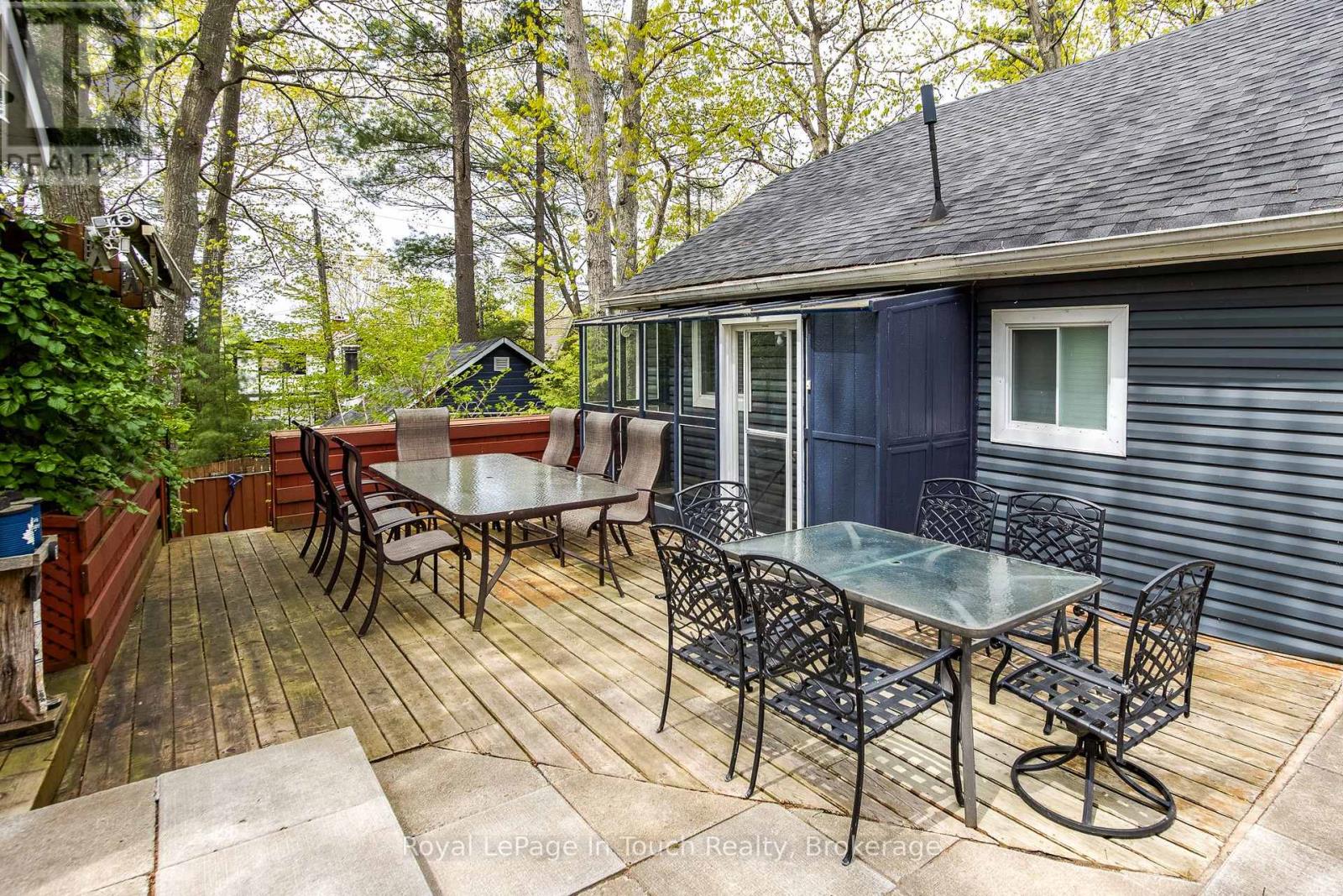 35 Tiny Beaches Road S, Tiny, Ontario  L0L 2J0 - Photo 9 - S13044744